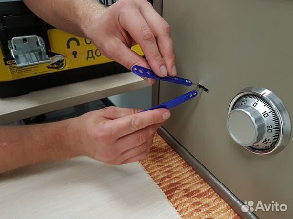 Вскрытие, ремонт, замена, установка замков