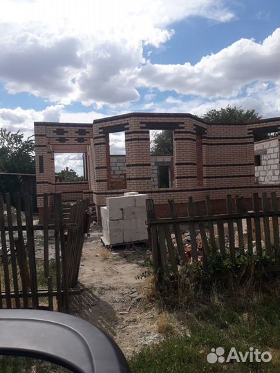 Бригада строителей