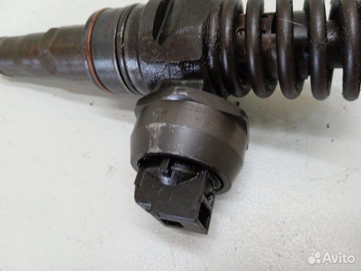 Форсунка топливная Volkswagen Touareg 4.9 2003