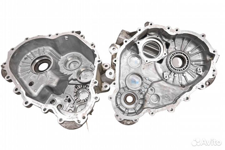 Новый, оригинальный корпус кпп Polaris 3235422