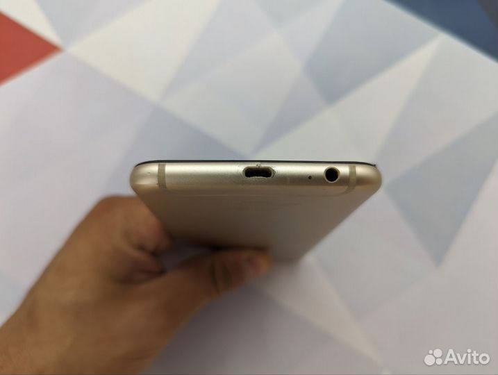 Samsung Galaxy A6+, 3/32 ГБ