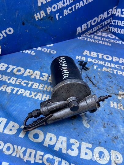 Корпус топливного фильтра. Chevrolet Lumina Apv