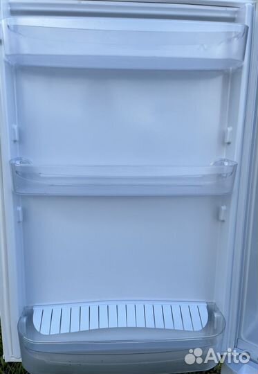 Холодильник Indesit,двухкамерный