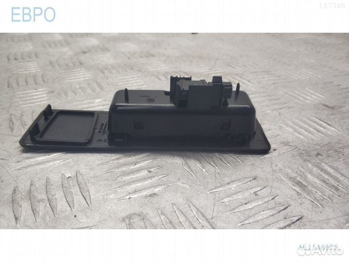 Ручка багажника на BMW F83 (M4) s1146675