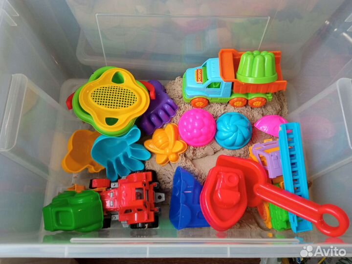 Кинетический песок 1,5-2 кг + надувная песочница