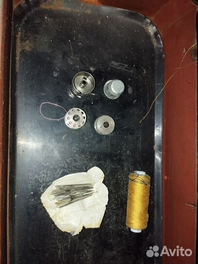 Швейная машинка Зингер ручная