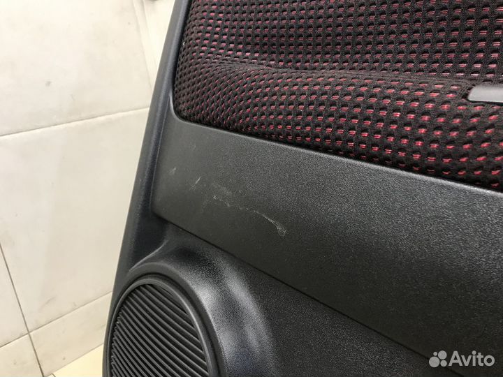 Обшивка двери задней правой M2 (2010-1014)