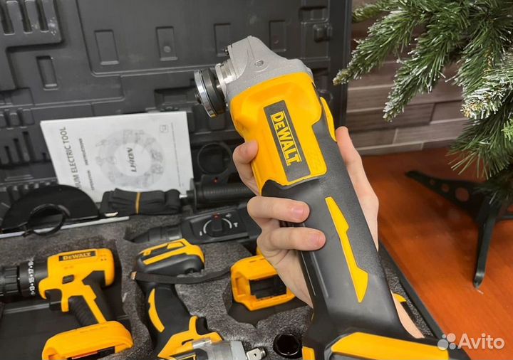 Набор DeWalt 4 в 1
