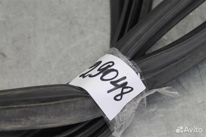 Уплотнитель багажника Nissan Qashqai J11