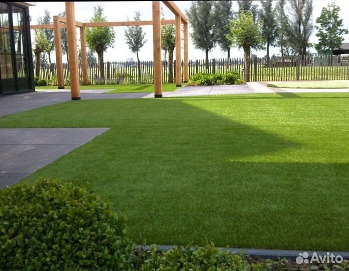 Рулонный газон с укладкой