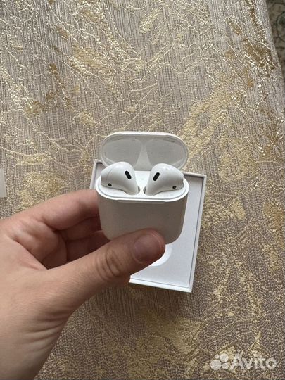 Наушники airpods 2-го поколения