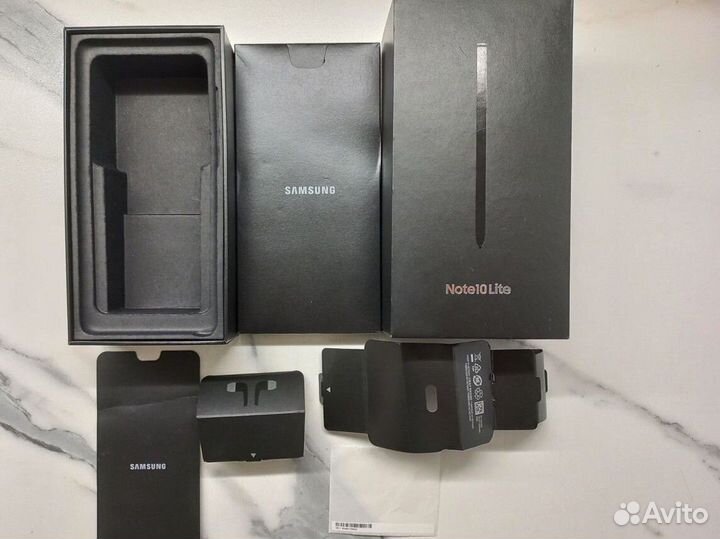 Коробки Samsung