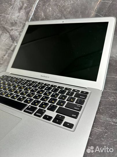 Apple MacBook Air 13