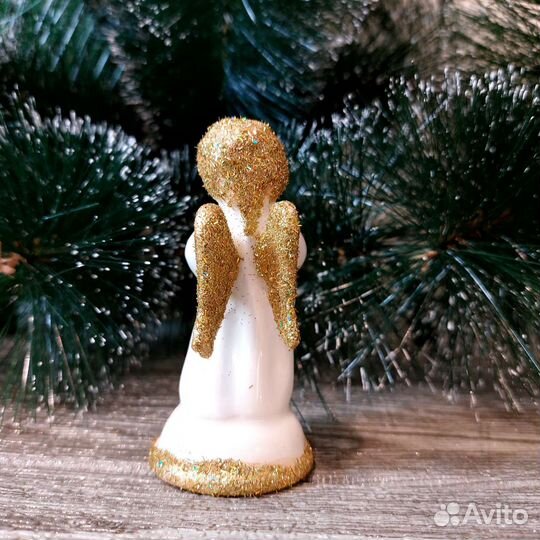 Фарфоровая статуэтка Ангел