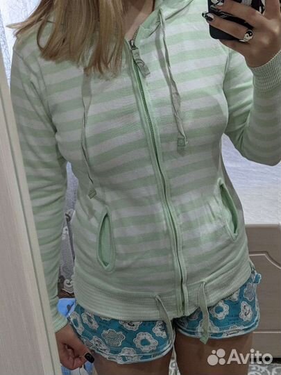 Кофта на молнии