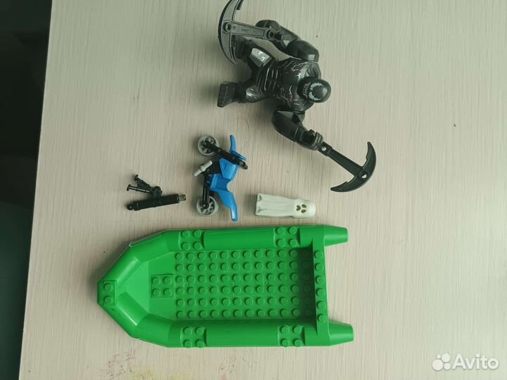 Lego оружие и минифигурки, постройки, аксессуары