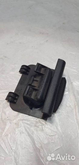 Ручка обшивки багажника Bmw 7 E38