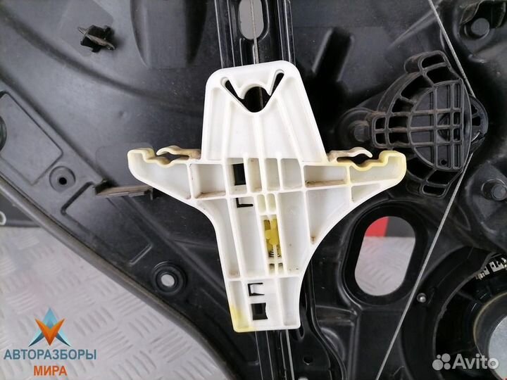 Стеклоподъемник электрический задний правый