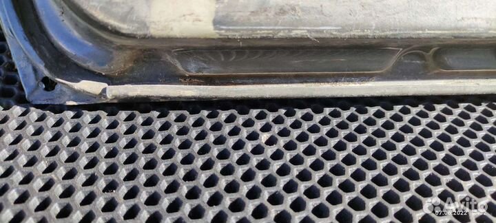 Дверь задняя левая Mercedes 190 w201