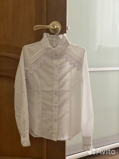 Школьные белые блузки- новые