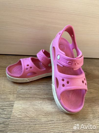 Сандалии crocs