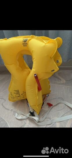 Спасательный жилет