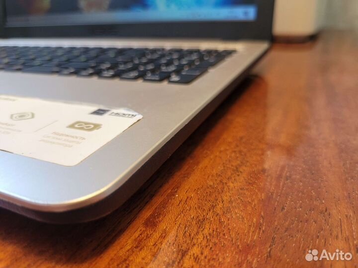 Игровой Асус: Geforce GTmx110 2gb; CPU Gold; 8ram