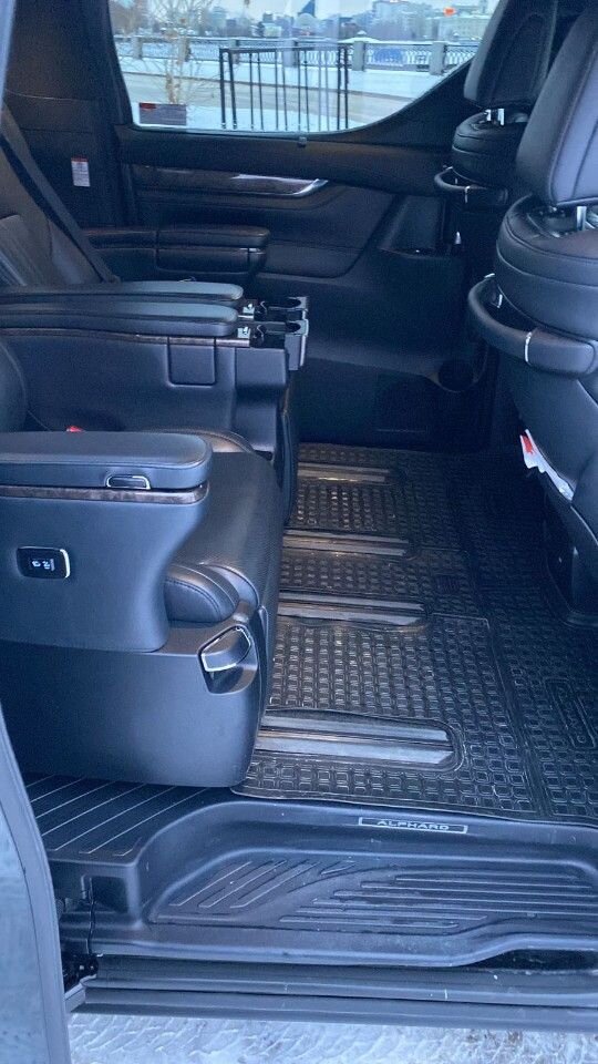 Toyota Alphard: фото владельца