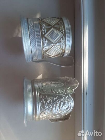 Поднос и подстаканники