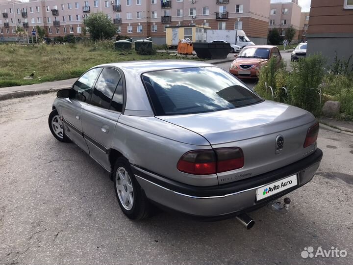 Opel Omega 2.0 МТ, 1995, 301 000 км