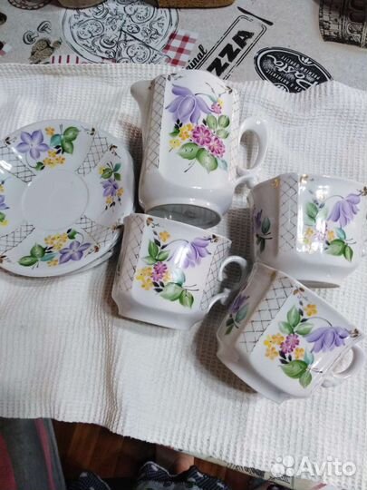 Молочник, 3 чашечки, 4 блюдца