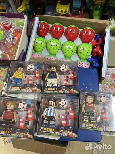 Фигурки футболистов