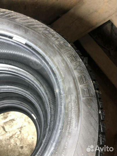 Gislaved Nord Frost 200 215/60 R16