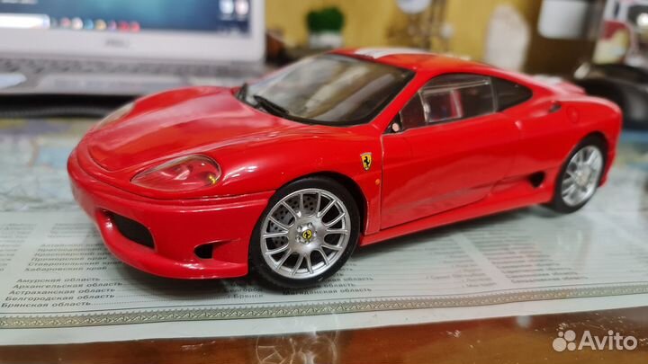 Модель 1/18 Ferrari 360 modena