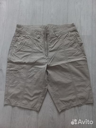 Много разных женских шорт 46 р-р