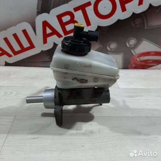 Главный тормозной цилиндр Renault Logan 1 седан