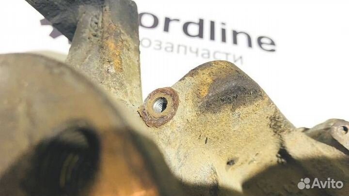 Кулак поворотный передний левый Volkswagen Jetta 5