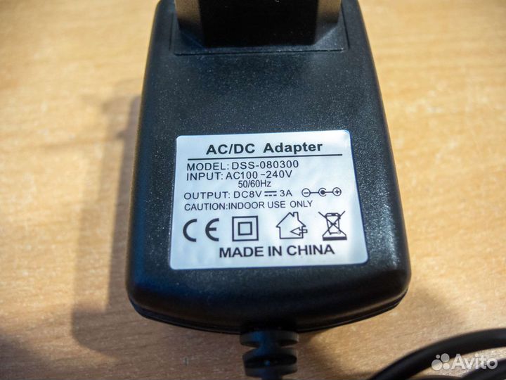Адаптер сетевой DSS-080300 DC8V-3A