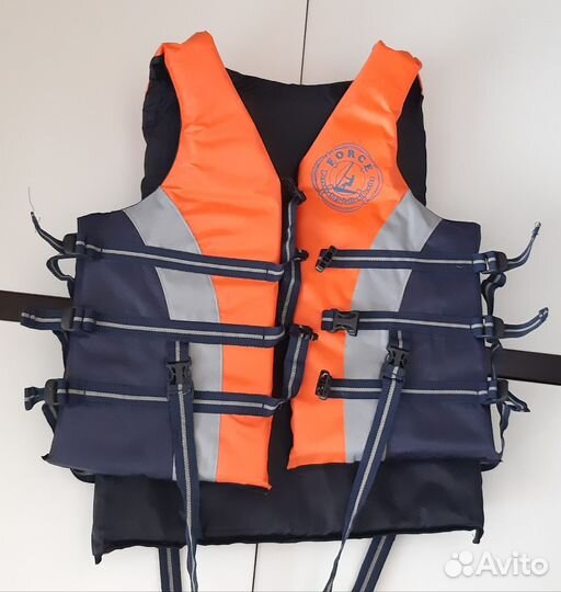 Спасательный жилет взрослый