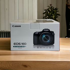 Canon EOS 90D KIT EF-S 18-135mm f/3.5-5.6 IS USM