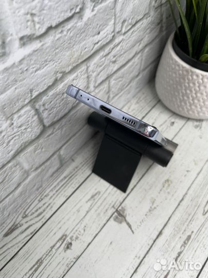 Samsung Galaxy Z Flip4, 8/256 ГБ