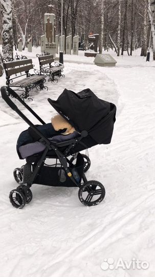Легкая коляска с большим спальным местом