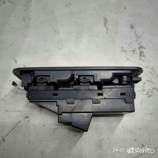 Блок управления стеклоподъемниками Дайхатсу Сирион