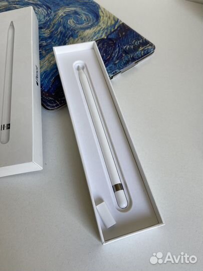 iPad Pro (10,5-дюймовый), 64гб + Apple Pencil 1