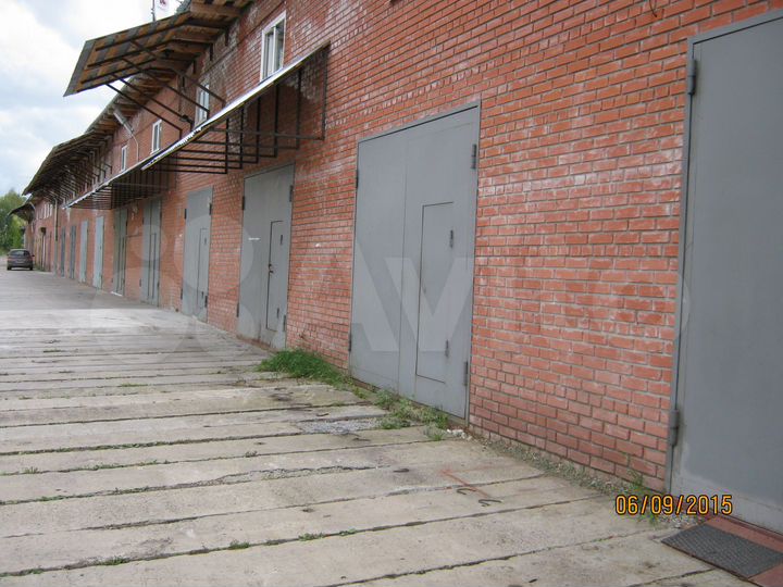 Гараж, > 30 м²