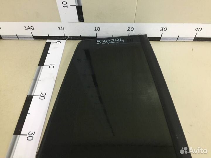 Стекло двери задней правой форточка Volkswagen Tig