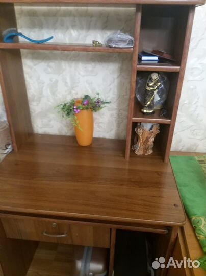 Компьютерный стол