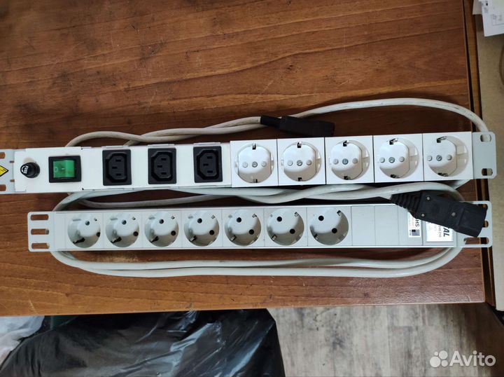 Блок розеток для серверной