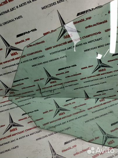 Стекло двери w212 Mercedes переднее левое