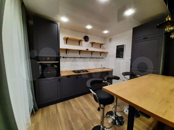 4-к. квартира, 104 м², 6/10 эт.